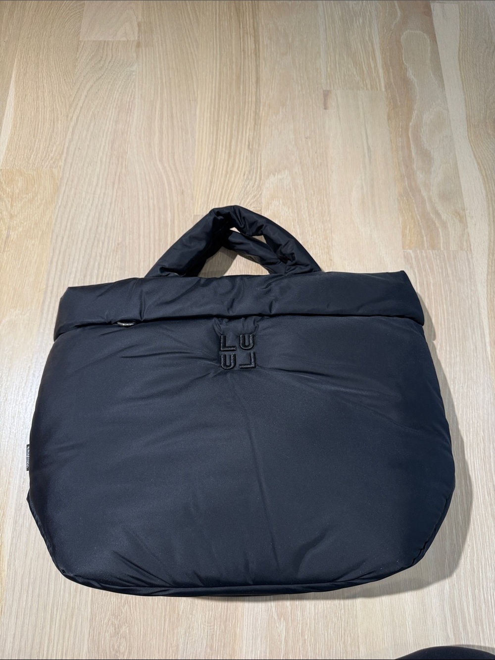 Lululemon tote